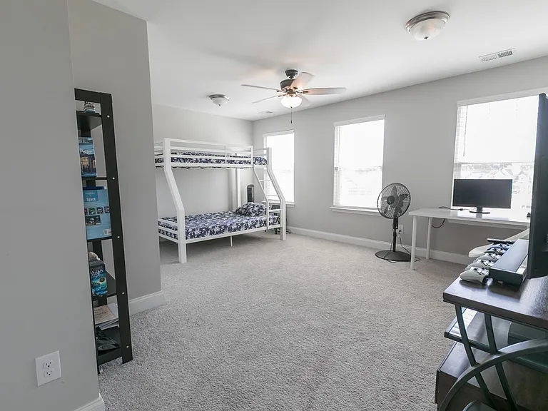 1055 Crisp Spring Dr — Photo 39