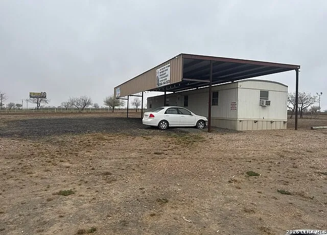 3 bed, 2.0 bath, 1200 sqft, $2,500 — Photo 3