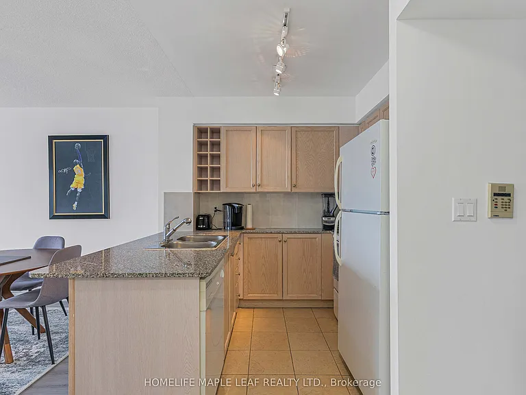 210 Victoria St #3505 — Photo 12