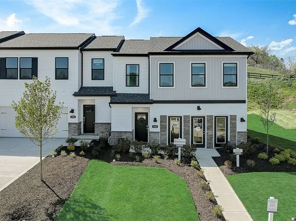 104 Delmonica Dr, Houston, PA 15342