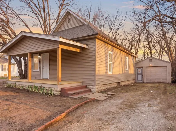 1504 S Hydraulic Ave, Wichita, KS 67211