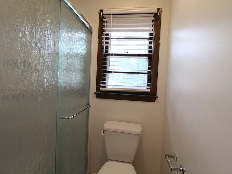 9913 Perry Dr — Photo 19