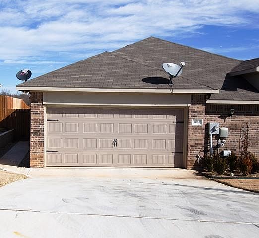 1st image of 1008 Newcastle Dr