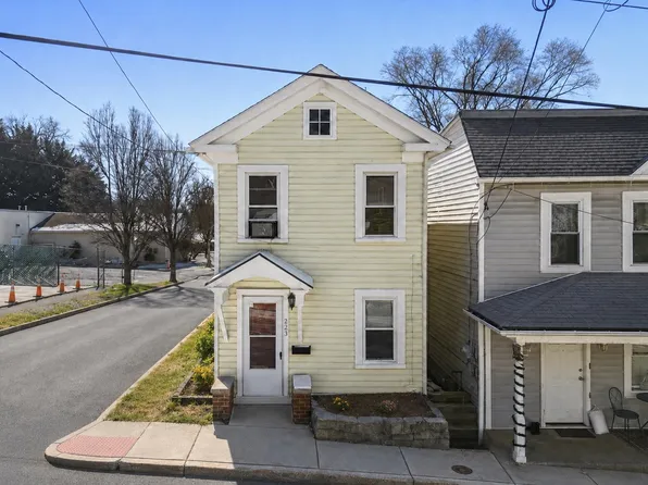 223 Baker St, Winchester, VA 22601