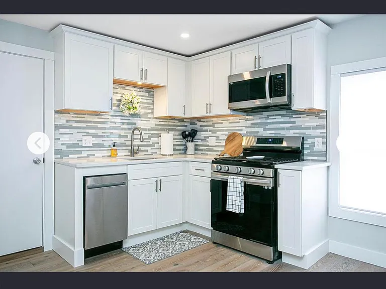 14 Brinley St #6 — Photo 4