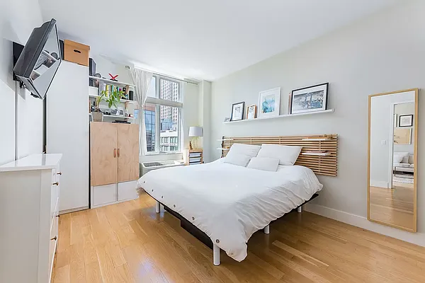 Rented by Modern Spaces | media 4