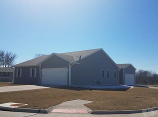 305 Vernon St, West Burlington, IA 52655