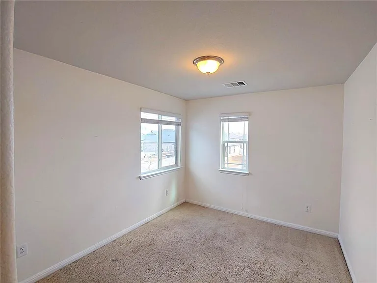 18412 Cumberland Gap St — Photo 9