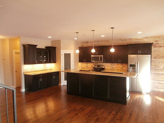 3rd image of 112 N Main St #A