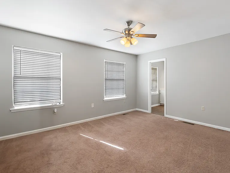 119 Brookwood Ln — Photo 3