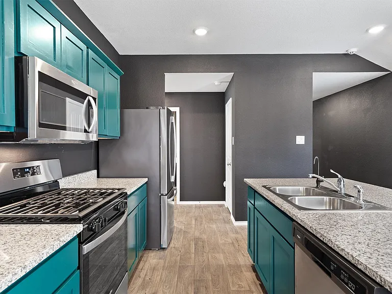 352 Sickle Loop — Photo 10