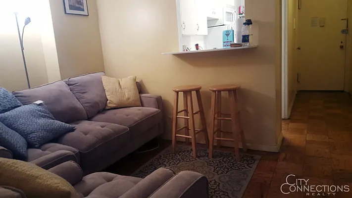 Rented by City Connections Realty | media 16