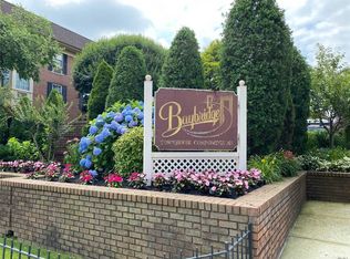208-04 Robert Rd #189L, Bayside, NY 11360