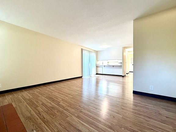 4th image of 4453-4455 SW Garden Home Rd