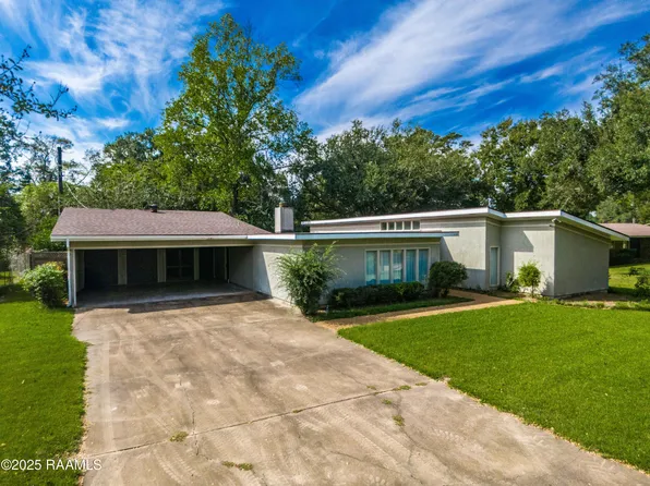 828 Tensas Dr, Opelousas, LA 70570