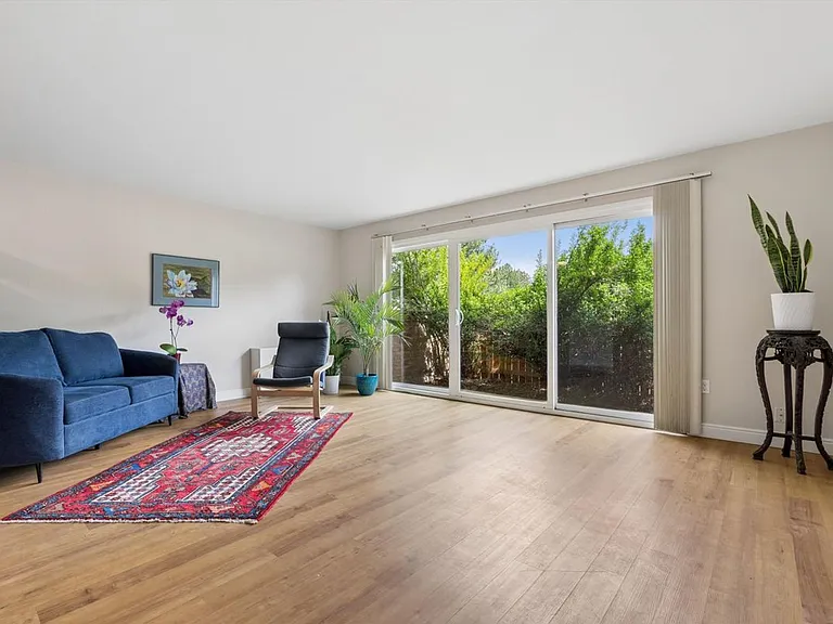 3000 Colorado Ave #117E — Photo 9