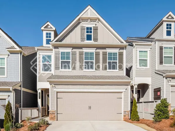 207 Webster Cir, Canton, GA 30115