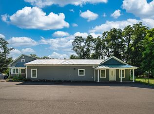 489 Grooms Rd #C, Clifton Park, NY 12065