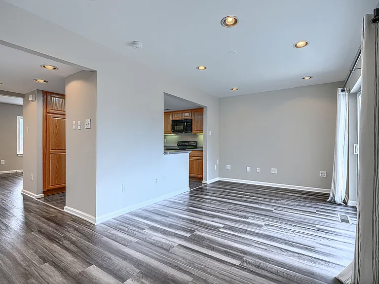 209 Bridge Dr — Photo 18