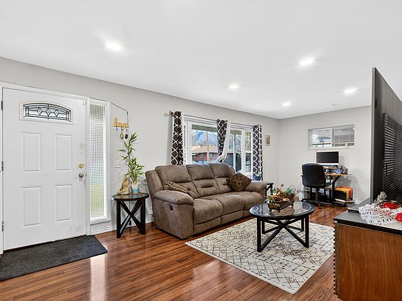 4th image of 1243 Grant Ave