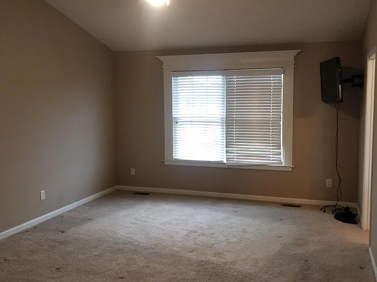 1196 Onyx Ln — Photo 9