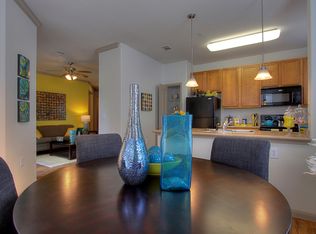 201 Pruitt Rd APT 324, The Woodlands, TX 77380