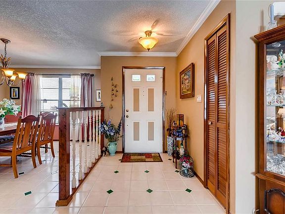 2nd image of 1729 Willa Cir