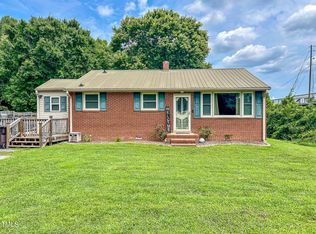 214 Clayton Ave, Roxboro, NC 27573