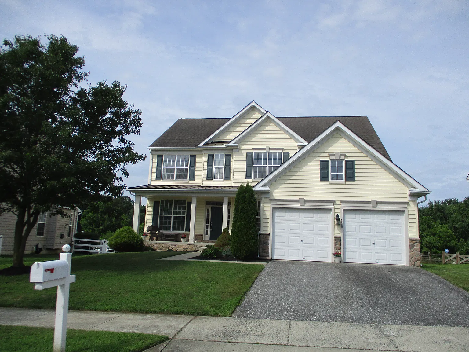 4 bed, 2.5 bath, 3076 sqft, $3,600 — Photo 3