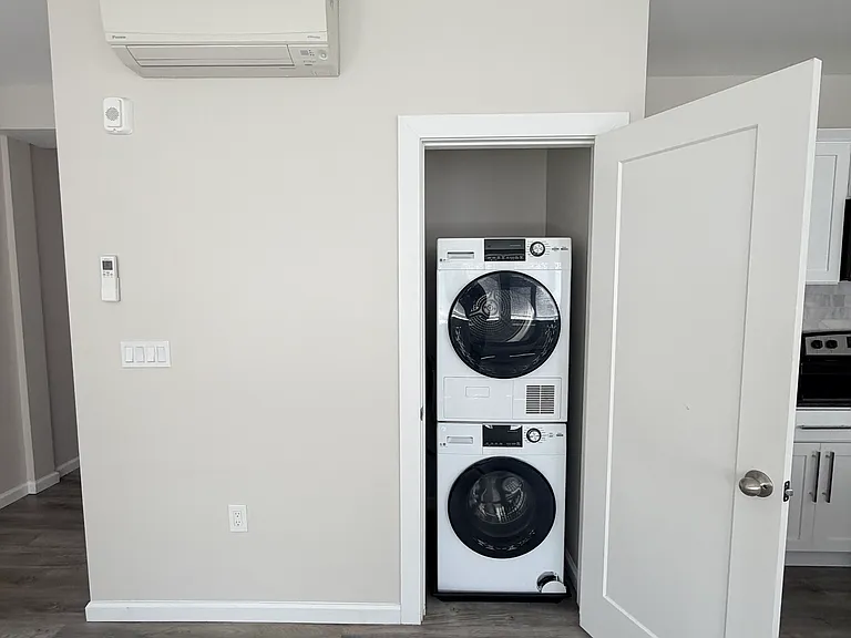 94 Olive St #201 — Photo 8