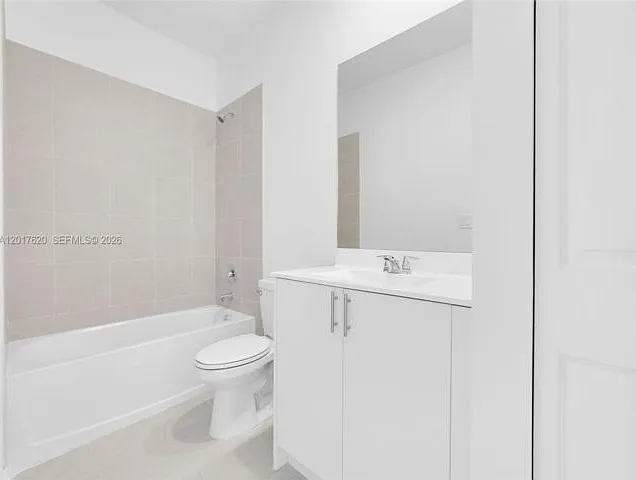 4 bed, 3.5 bath, 2654 sqft, $4,100 — Photo 4