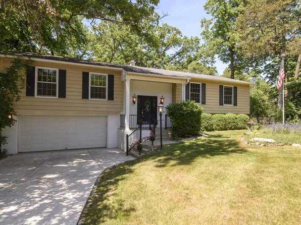 N67W32480 Wildwood Point ROAD, Hartland, WI 53029