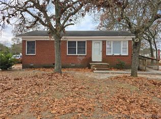 206 7th St, Spring Lake, NC 28390