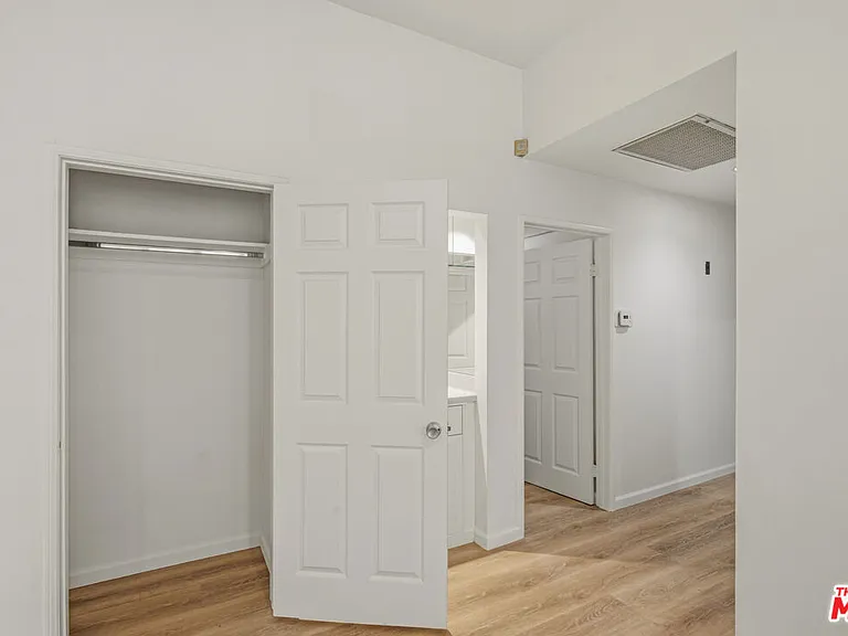 11636 Montana Ave #103 — Photo 21
