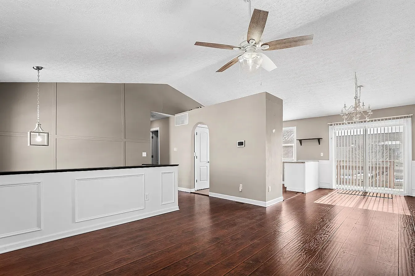 4 bed, 1508 sqft, $2,275 — Photo 2
