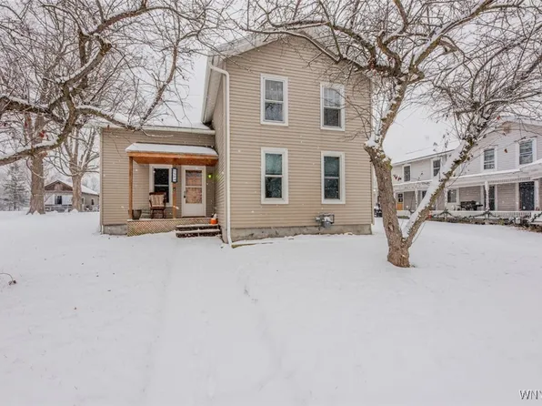 50 Rochester St, Bergen, NY 14416