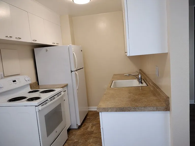 The Heights Apartments - Sunnyside, WA — Photo 7