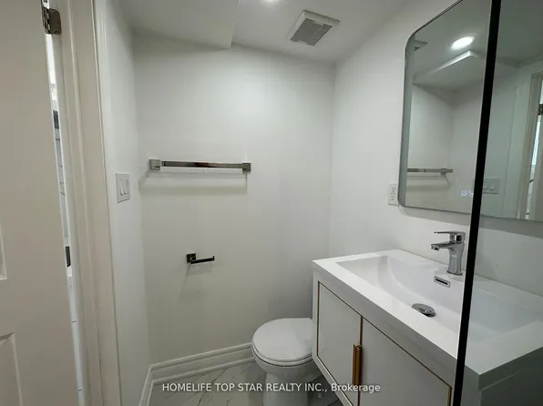 38 Cartier Cres, Richmond Hill, ON L4C 2N2