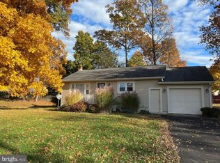 2462 Ridge Rd S, Martinsburg, WV 25403