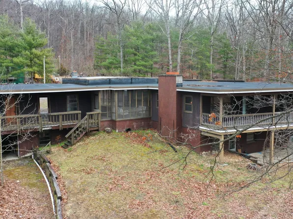 1052 Cedar Grove Rd, Winchester, VA 22603