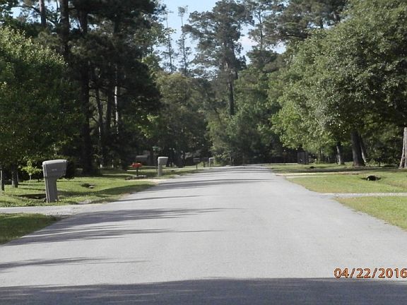 5th image of 8112 Chaucer Dr