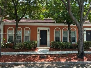 2551 SW 99th Way, Miramar, FL 33025