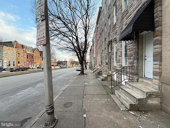 3rd image of 1726 N Fulton Ave