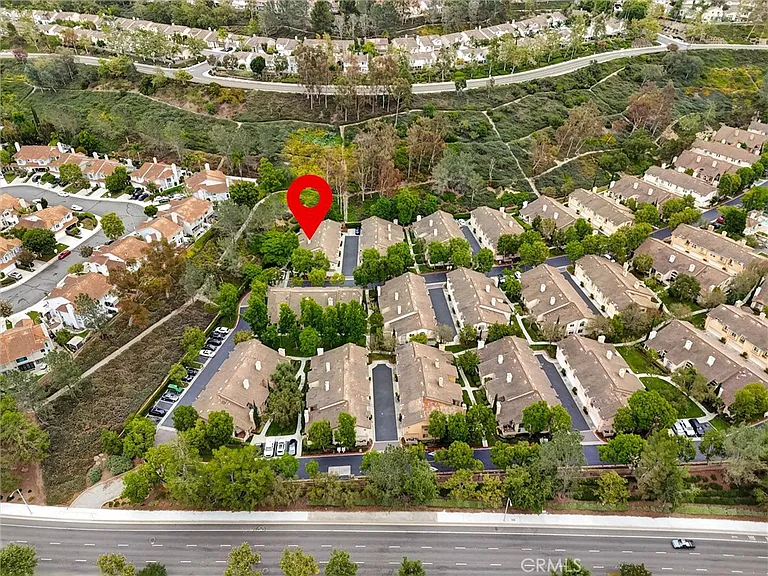 6 Nightingale Dr — Photo 33
