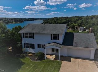 5 San Chez Trl, Malvern, OH