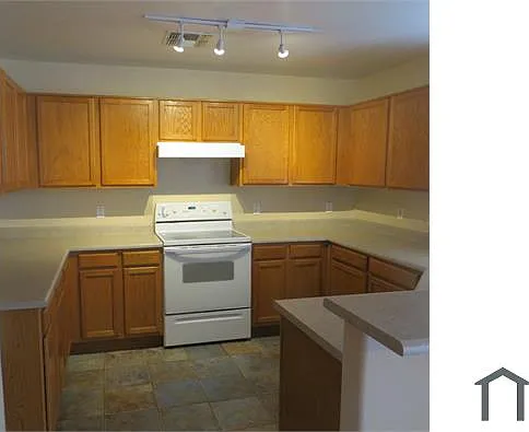 12210 W Flores Dr — Photo 3