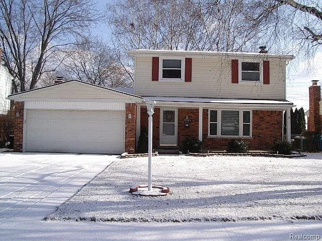 35284 Grand Prix Dr photo 1