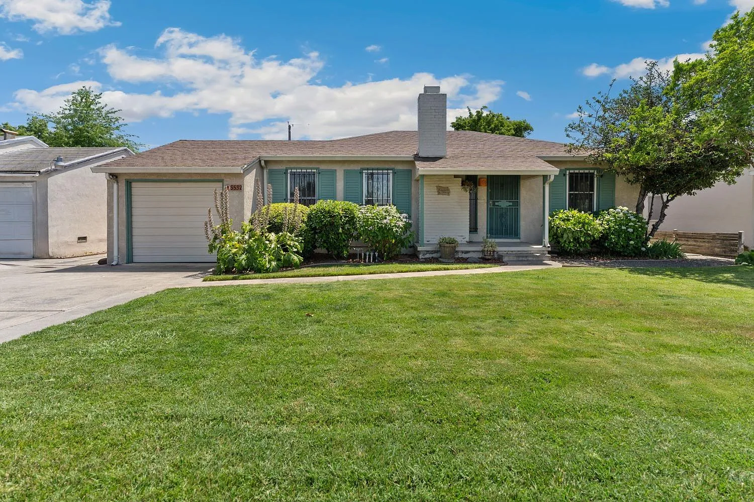 5532 Fruitridge Rd photo 1