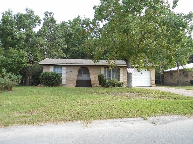 1st image of 2442 Northbrook Dr