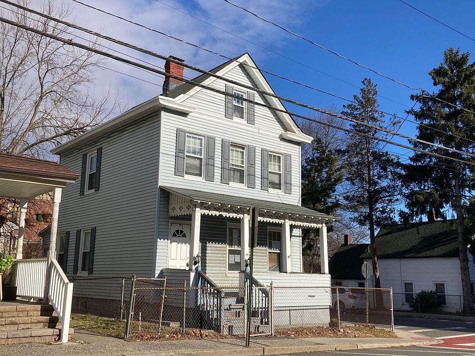 2nd image of 40 W Broad St #A-k